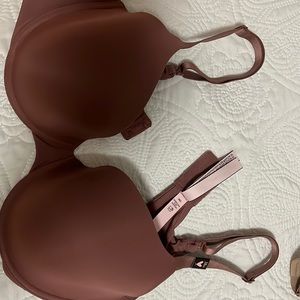 Brand new bra victoria secret t-shirt style semi lightly lined rose color